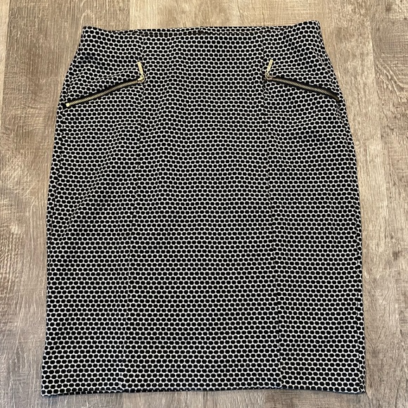 EUC Alfani Patterned Pencil Skirt - Picture 2 of 4